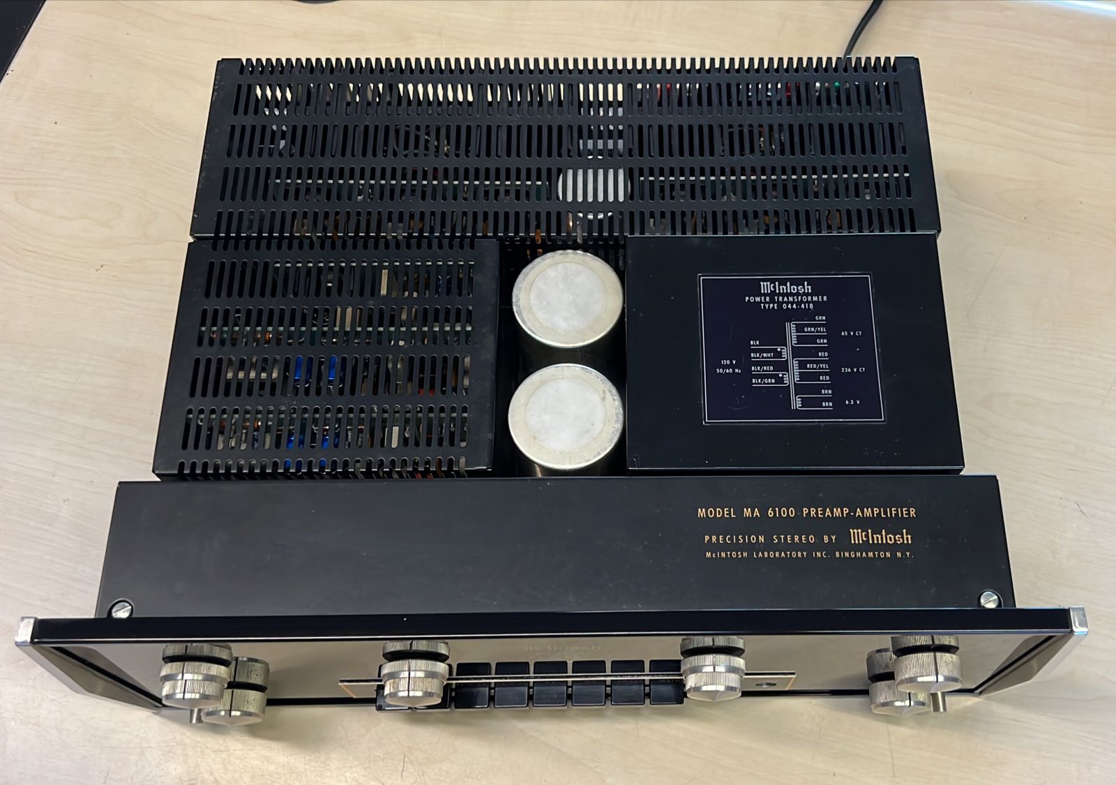 McINTOSH MA6100 Amplificador Integrado Vintage 70 Watts - Imagem 3