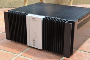 ROTEL RMB-1075  Amplificador Multicanal THX 5x 120 watts