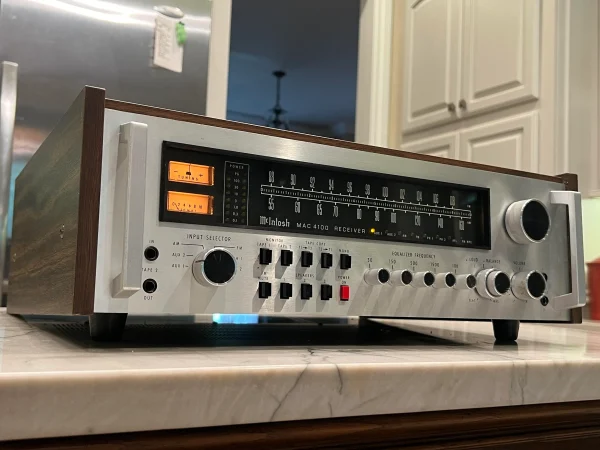 MCINTOSH MAC4100 AM/FM Stereo Receiver 75 watts