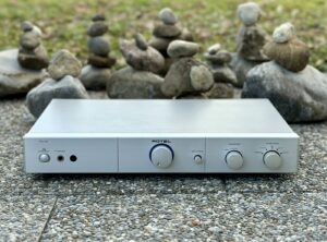 ROTEL RC-03 Preamplificador com MM Phono