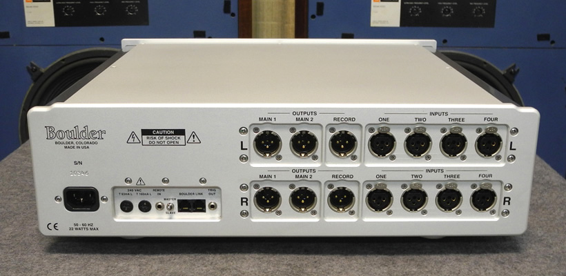 BOULDER 810 Full Balanced Preamp - Imagem 2