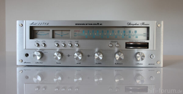 MARANTZ 2238B  AM/FM Stereo Receiver  38 watts