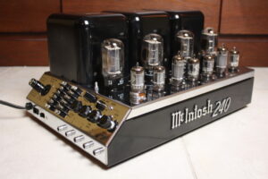 MCINTOSH MC240 – Amplificador Estéreo, 40 watts