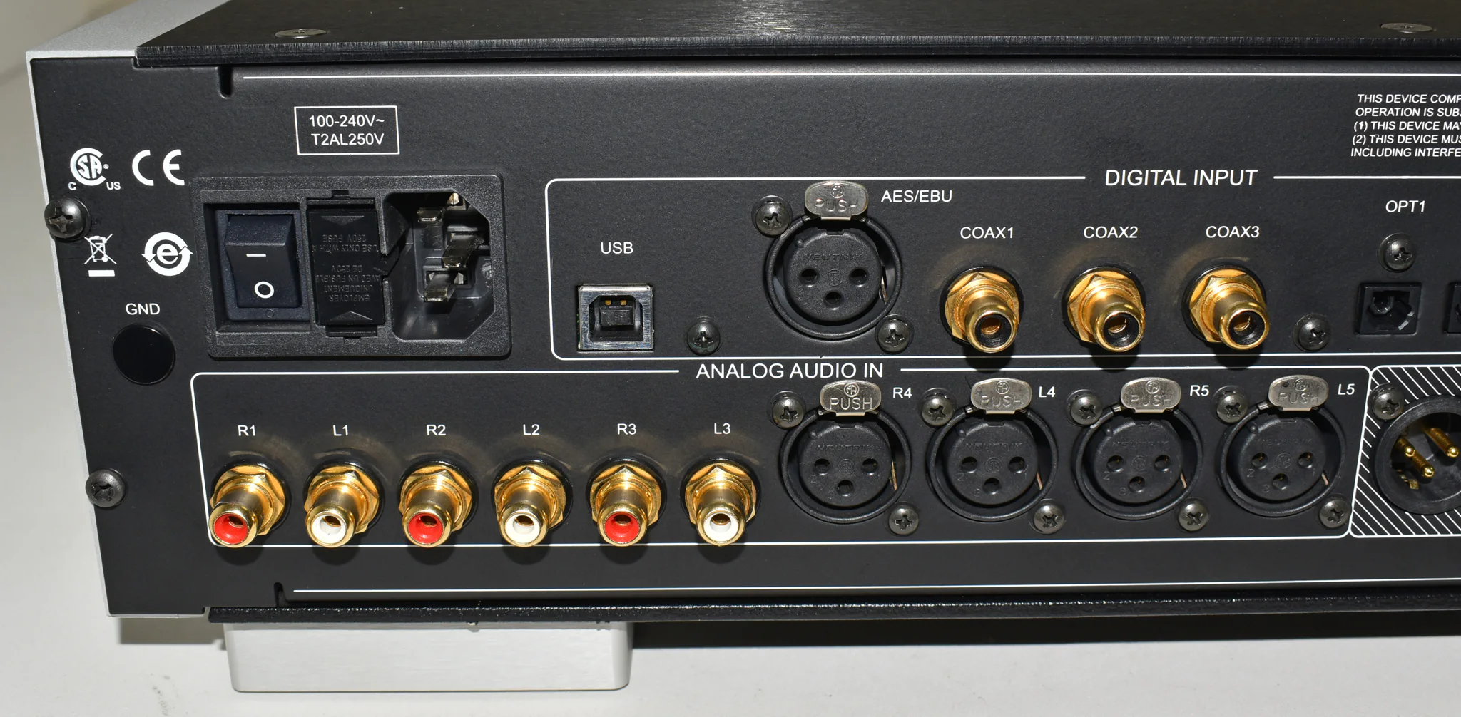 CLASSE CP800 Preamplificador com DAC - Imagem 7