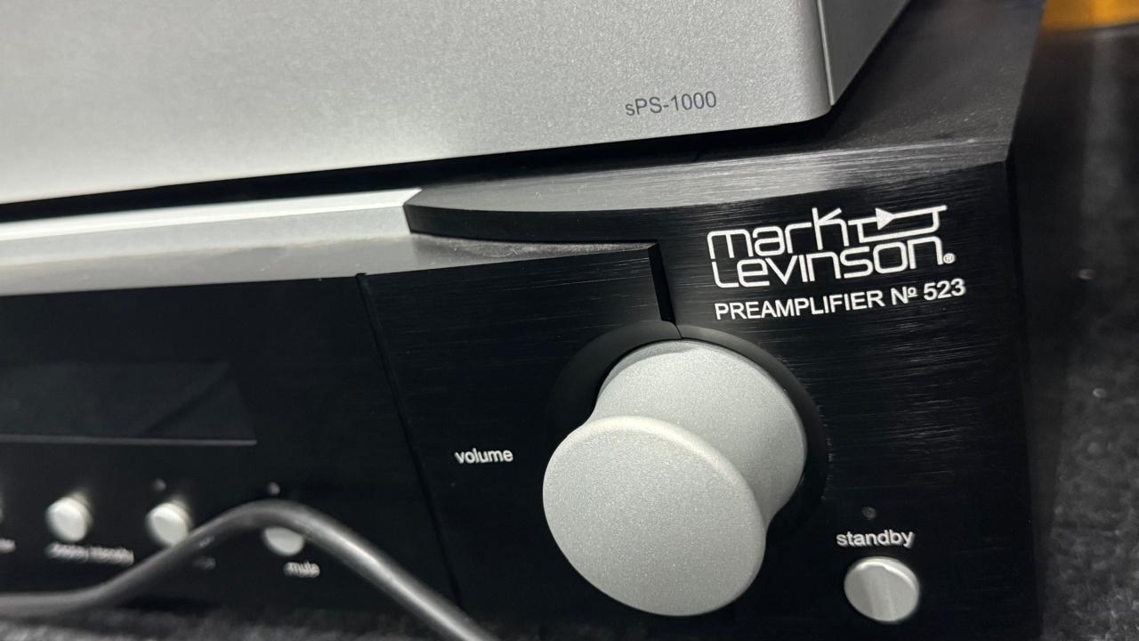 MARK LEVINSON 523 - Pré-amplificador Dual-Monaural com Estágio Phono - Imagem 3