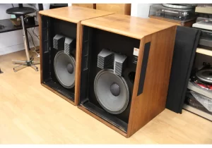 JBL L200 – Caixa Vintage de 2 vias