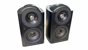 KEF Reference 201/2 – Caixa Bookshelf, 3 Vias, 200 Watts (par)