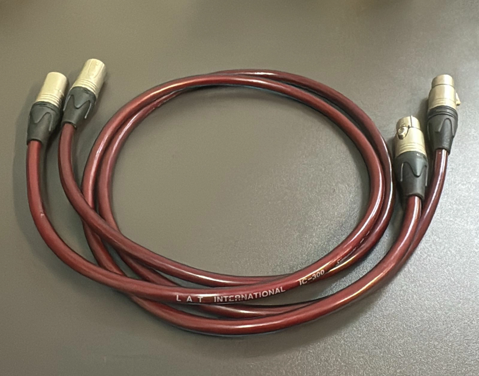 LAT International IC-300 Signature - Cabo de Interconexão XLR, 1 metro