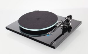 REGA PLANAR 3 – Toca-Disco Belt Drive