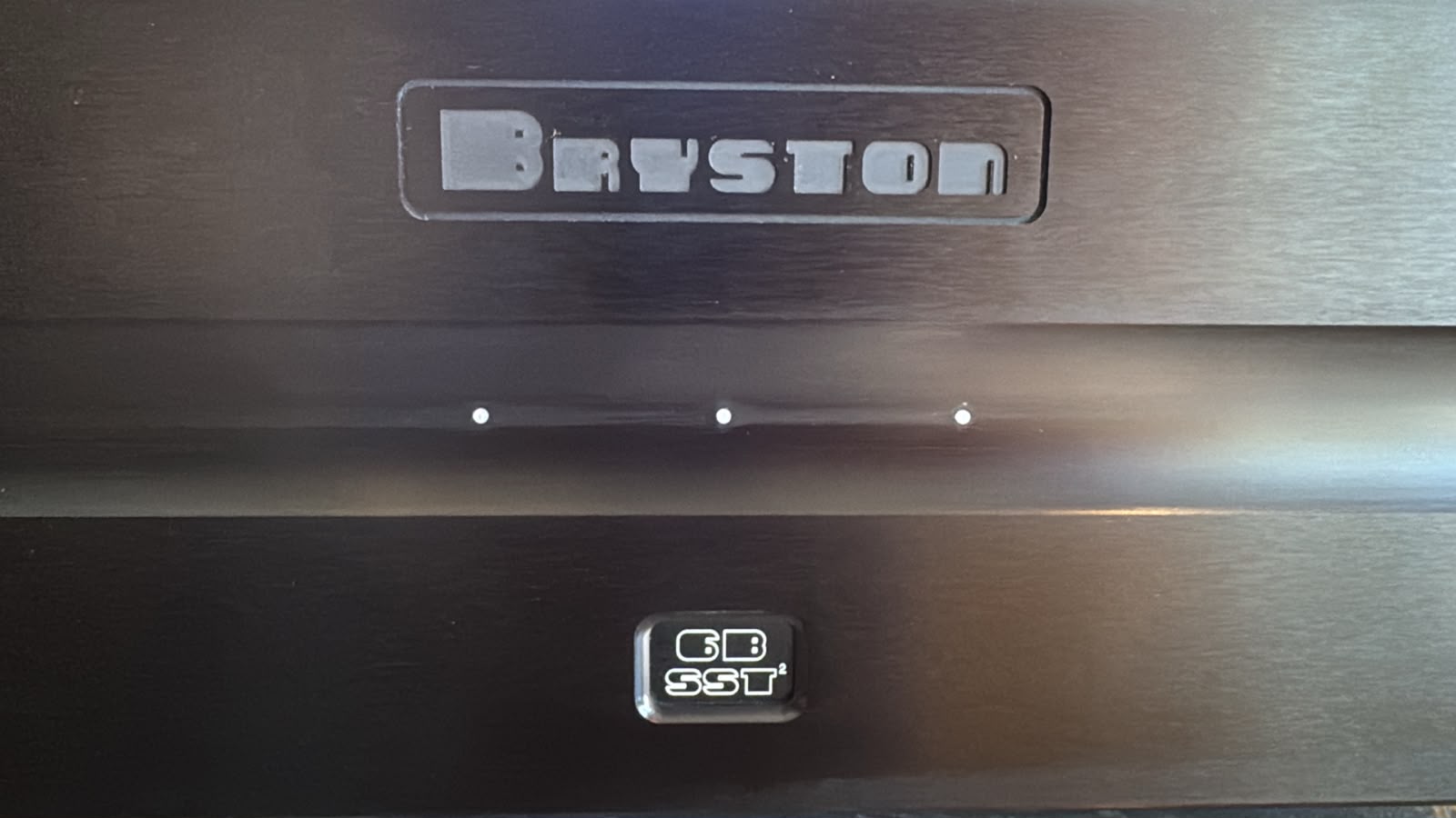 BRYSTON 6B SST2 Amplificador Full Balanced, 3 x 300 Watts - Imagem 3